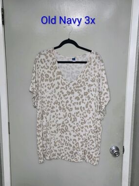 Old Navy Plus V-Neck Leopard Print Tunic - Cream and Tan